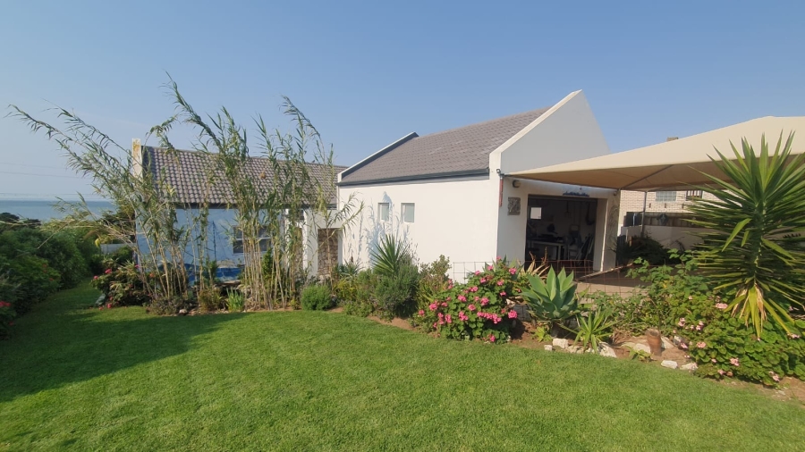 3 Bedroom Property for Sale in Brandhuis Western Cape